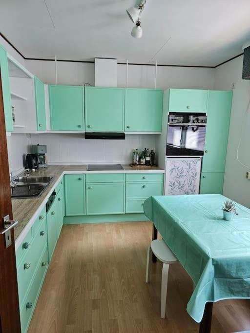 Grosse Ferienwohnung Am Waldrand Шьонау Екстериор снимка